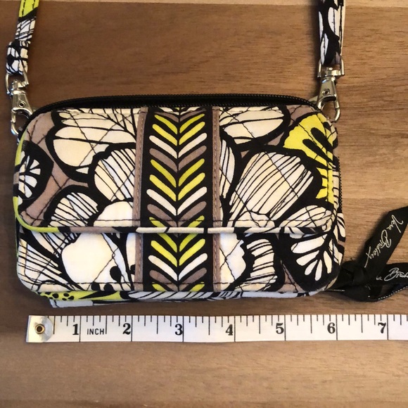 Vera Bradley Handbags - Like New Vera Bradley cross body phone wallet